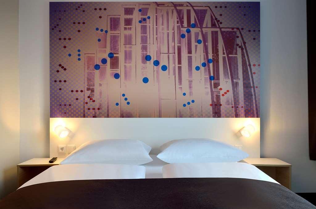 B&B Hotel Koeln-Troisdorf Room photo