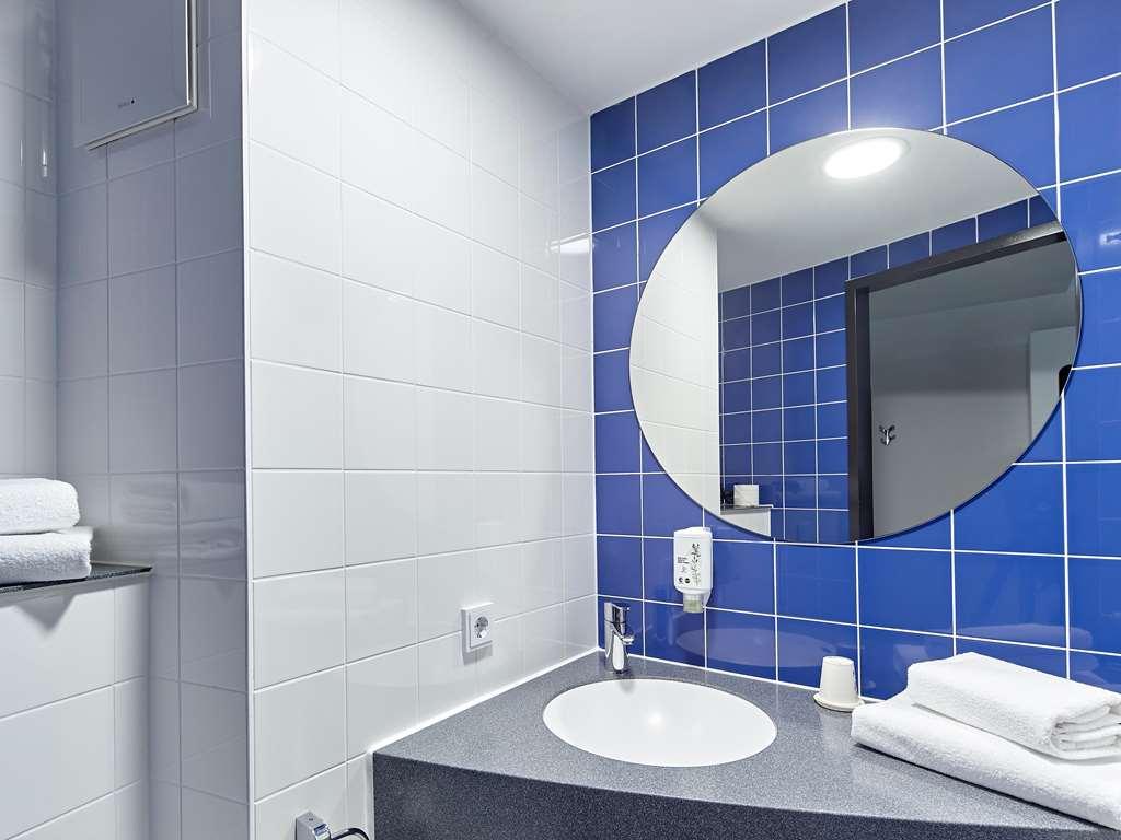 B&B Hotel Koeln-Troisdorf Room photo